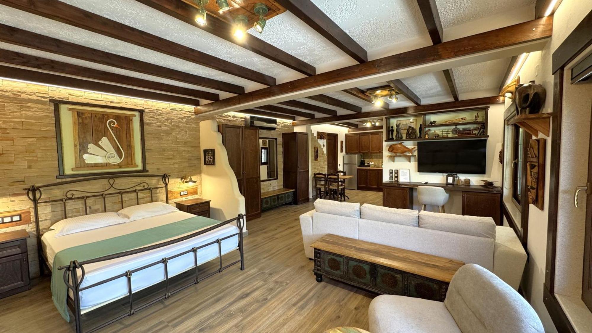 Stella'S Traditional Inn Закрос Экстерьер фото